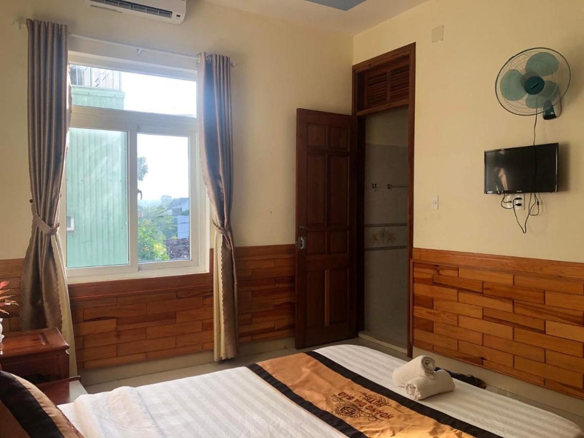 Hoang Gia Bao Hotel Kon Tum Екстер'єр фото