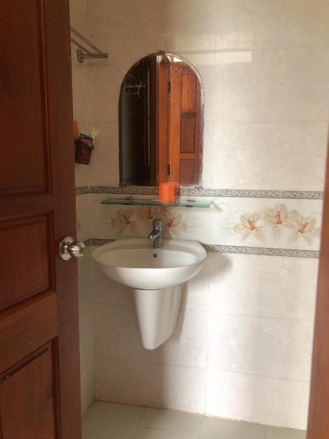 Hoang Gia Bao Hotel Kon Tum Екстер'єр фото