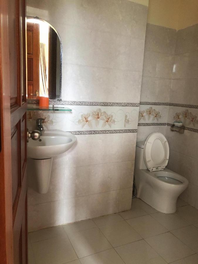 Hoang Gia Bao Hotel Kon Tum Екстер'єр фото