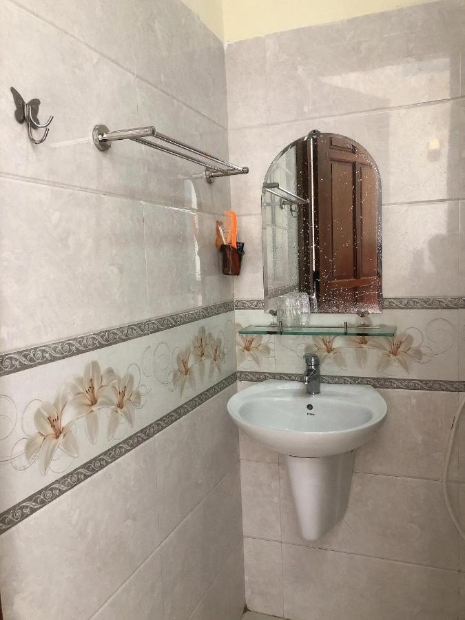 Hoang Gia Bao Hotel Kon Tum Екстер'єр фото