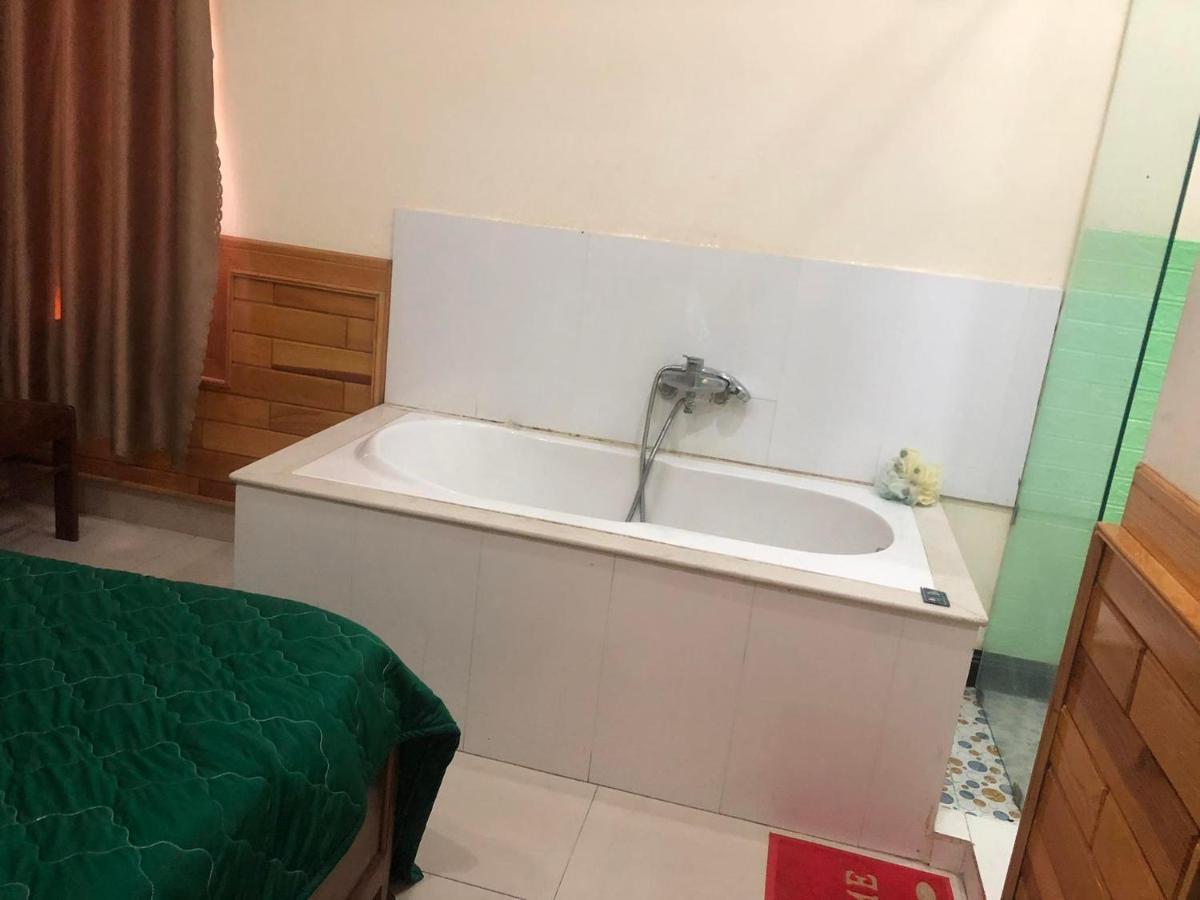 Hoang Gia Bao Hotel Kon Tum Екстер'єр фото