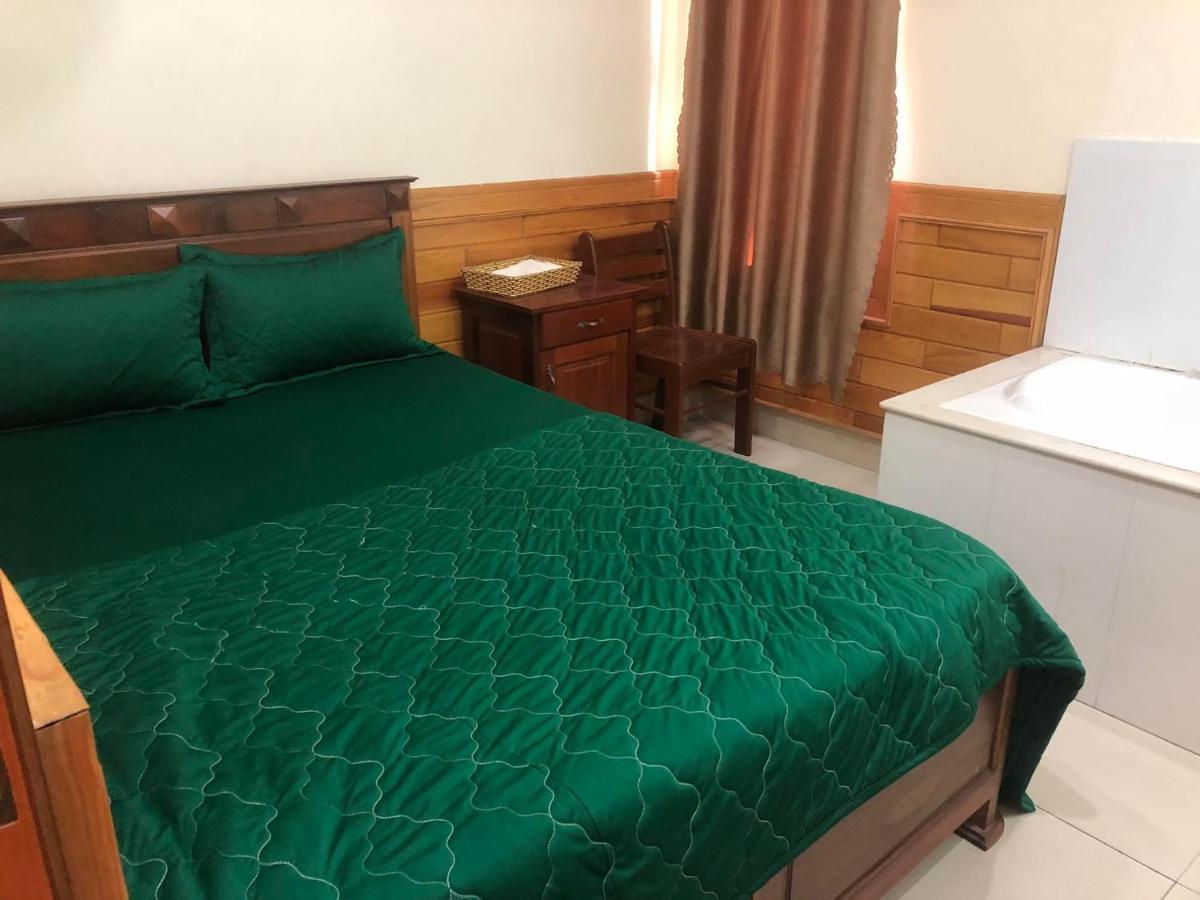 Hoang Gia Bao Hotel Kon Tum Екстер'єр фото